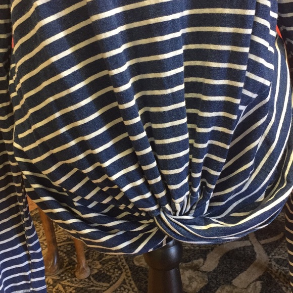 Tunic - Picture 2 of 4